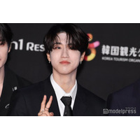 Stray Kidsハン、後輩との肩組みショットが話題「ハニヒョン呼び尊い」「ますます仲良くなってる」