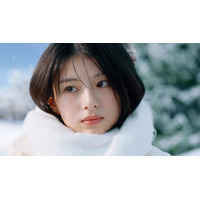 出口夏希「メルティーキッス」新イメージキャラクター就任「本当に光栄」全身ホワイトコーデで透明感溢れる