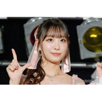 ＝LOVE瀧脇笙古「珍しい」デニムセットアップで美ウエスト際立つ「新鮮」「スタイル良くて似合う」の声