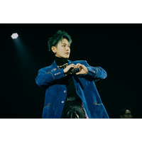 TENBLANKツアー開催中の佐藤健、ソウル公演でi-dleミヨンとサプライズコラボ「永遠前夜」デュエットで披露