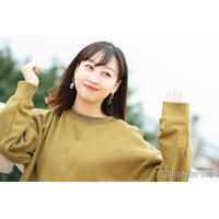 竹内涼真の美人妹、 美脚際立つデニムショーパン姿に「手足が長い」「何でも着こなしてる」と反響