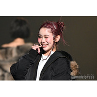 広島出身「今日好き」中島結音、鼻ピアスで雰囲気ガラリ ウィンク×あざといポーズがギャップ【TGC広島2025】