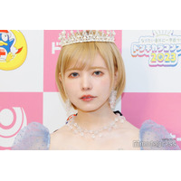 益若つばさ「毎月髪型違いました」黒髪・ブロンドヘア…9スタイルの比較ショット公開「全部別人みたい」「何でも似合ってすごい」と絶賛の声