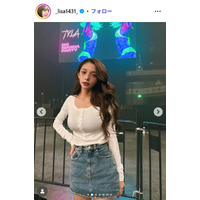 広島カープ小園海斗選手の妻・渡辺リサ「足が結局運動部」美脚輝くミニスカコーデ披露「全身バランスが神」「健康的で美しい」と反響