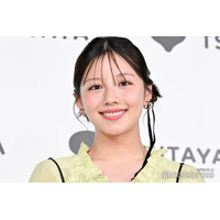 元日向坂46渡邉美穂、色白美脚際立つショーパン姿に熱視線「美しすぎて二度見した」「完璧」
