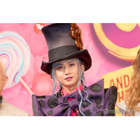 DOMOTO堂本光一「チャーリーとチョコレート工場」再演に意気込み 水色ヘア＆個性的なウォンカ衣装で登場