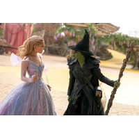 「友情は形を変えて生き続ける」シンシア・エリヴォ＆アリアナ・グランデが語る“ふたり”の絆『ウィキッド 永遠の約束』特別映像