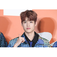 RIIZEソヒ、日本のファミレス満喫ショット公開「テンション上がってて可愛い」「癒される」の声