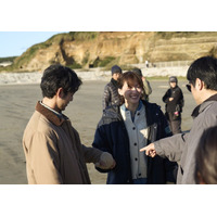 綾瀬はるか「良一（妻夫木聡）としゃべっていると自然と涙が出ちゃう」『人はなぜラブレターを書くのか』感涙シーン＆メイキングカット公開