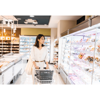 海外のスーパーで惣菜を買おうとしたら⇒パック詰めの食品がどこにもない！？まさかの購入方法に「合理的」