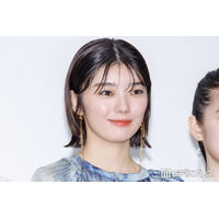 櫻坂46藤吉夏鈴、レースタイツで美脚際立つ 甘辛ミックスコーデに「美しさの暴力」「着こなせるのすごい」の声