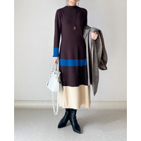 一枚でキマる。カラーラインで魅せる洗練された大人のワンピース術【40代の毎日コーデ】