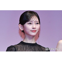 乃木坂46池田瑛紗、圧巻美脚際立つショットに絶賛の声「まるで絵画」「新曲タイトルにちなんだ写真なのかな」