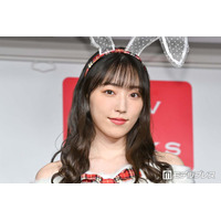 元モー娘。人気メンバー、ミニ丈ワンピで美脚スラリ ミラコスタでのバースデーパーティーショットに反響「脚のラインが美しい」「素敵な思い出ですね」