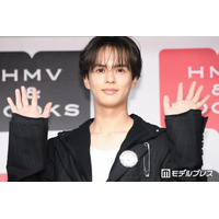 奥野壮、ピンク髪に大胆イメチェン「似合いすぎ」「ビジュアル最強」とファン絶賛