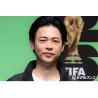 成田凌、アンバサダー就任＆憧れのアーティストと共演に喜び「軸に幼少期を過ごしていた」「こんな時があるなんて…」