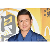 中村獅童「楽屋でオヤツタイム」子どもたちの姿公開「お父さんによく似てる」「お揃いの服おしゃれ」の声
