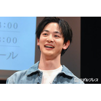小林虎之介「風、薫る」雰囲気ガラリ新ビジュアルが話題「垢抜けすぎ」「かっこよすぎて惚れる」