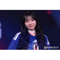 CUTIE STREET増田彩乃、ユニフォーム×シースルスカートのカジュアルスタイル「さすがの着こなし」「おめめパッチリ」とファン絶賛【オキコレ2026】