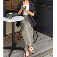 シアー素材で涼しげに。冷房対策にも重宝する最旬ジャケット術【40代の毎日コーデ】