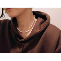 48歳PTA中受ママが月1万円貯金で【自腹買い】肩コリも老け首もケアできるネックレスが「レベチですごかった」と断言できる理由とは