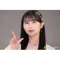 ＝LOVEメンバー、ミニスカライブ衣装姿披露「脚が長くて綺麗」「プリンセスみたい」の声