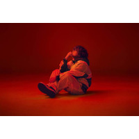 Vaundy、新曲「かげろう」吉田ユニが手掛けたジャケット写真公開｜各地の夏フェスにも多数出演予定
