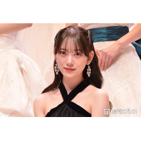 堀未央奈、クロアチアでのミニスカコーデに反響「映画のワンシーンみたい」「スタイル抜群」