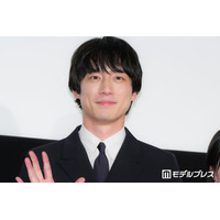坂口健太郎「声を聞いているだけで泣いちゃう」子役＆人気女優との撮影回顧「ちゃんと育む時間をいただけた」【私はあなたを知らない、】