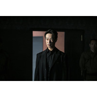 「VIVANT」堺雅人、午前に乃木憂助・午後にリュウ ミンシュエン演じ分け 飯田和孝Pが語る“衰えないエネルギー”「並大抵の作業ではない」