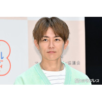 杉浦太陽、次女・夢空（ゆめあ）ちゃんの好きな角度ショット「上目遣い愛おしい」「しっかり立てるようになったんですね」