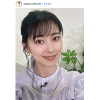 元モー娘。飯田圭織、娘9歳バースデーに“毎年恒例”チキン丸焼きメインの食卓公開「豪華」「お店のクオリティ」と反響