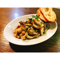 簡単なのに美味しすぎる！「きのこのクリーム煮」そのままでも、パスタに絡めても【シェフのテク】