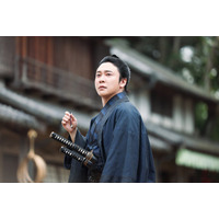 「いろはの恋は時代をかける」初回、ミセス大森元貴の役柄判明「ちょんまげ姿新鮮すぎる」「和装も似合う」“関さま”トレンド入りの反響