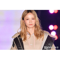 Dream Ami「高校生ぶり」ダークトーンのヘアスタイルに大胆イメチェン「別人級でびっくり」「とても似合ってます」の声