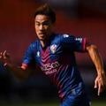 岡崎慎司、リーガ初ゴール未遂！「GK棒立ちの鬼ボレー」がこれ 画像