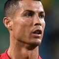 五厘刈りのロナウド、ちょっと髪が伸びる 画像