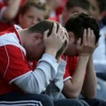 サッカーファンのZoom会議、アダルト動画にハイジャックされる