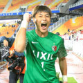 韓国人なのに韓国人に頭突き！内田篤人、鹿島の“勇者助っ人”たちを讃える 画像