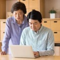 60歳以降のご夫婦が、家計の見直しで最初に着目してほしい支出は、現在加入している生命保険です。今回は、保険料を安くするポイントについて解説します。