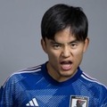 久保建英、W杯日本代表に合流！話題の「夜グラサン」シーンがこちら