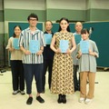 （前列左から）川島潤哉、八木莉可子、毎田暖乃（後列左から）中道裕子、森本竜一、小松健悦（提供写真）