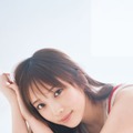 乃木坂46与田祐希、素肌際立つノースリーブ姿でオフショット感 画像