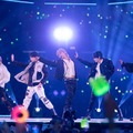 WayV「KCON LA」開幕から登場で上品かつ妖艶な色気放出 テン＆ヤンヤンはペアでファンと交流＜「KCON LA」2023 DAY1＞ 画像