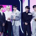 TXTスビン、色気漂う“ヘルメット外し”に悶絶の声止まず 2曲パワフルパフォーマンス＜2023 MAMA AWARDS DAY1＞ 画像