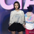 村重杏奈、色白美脚際立つ スポーツMIXスタイルが可愛い【KCON JAPAN 2024×TGC】 画像