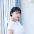 榎原依那「胸の大きさがコンプレックスだった」デビューから完全無欠　グラビア挑戦のうらにあった決意を語る＜モデルプレスインタビュー＞ 画像