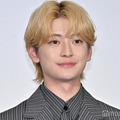 高橋文哉、ボーリングは「10連続ストライク」の腕前 “ハマり上手”な一面明かす【からかい上手の高木さん】 画像