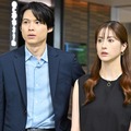 松村北斗、松本若菜「西園寺さんは家事をしない」第3話より（C）TBS