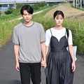 松村北斗、松本若菜「西園寺さんは家事をしない」第10話より（C）TBS